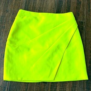 Alice & Olivia size 2 yellow skirt